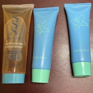 Avon Care Silicone Glove (2) and Avon SKIN SO SOFT Antibacterial Moisturizing Ha